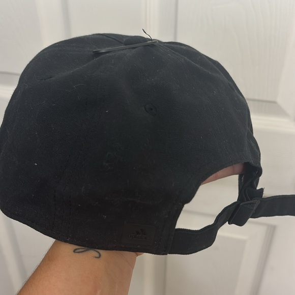 NWT black Adidas cap - Picture 3 of 4